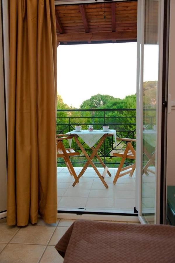 Haris Apartments Koukounaries Extérieur photo