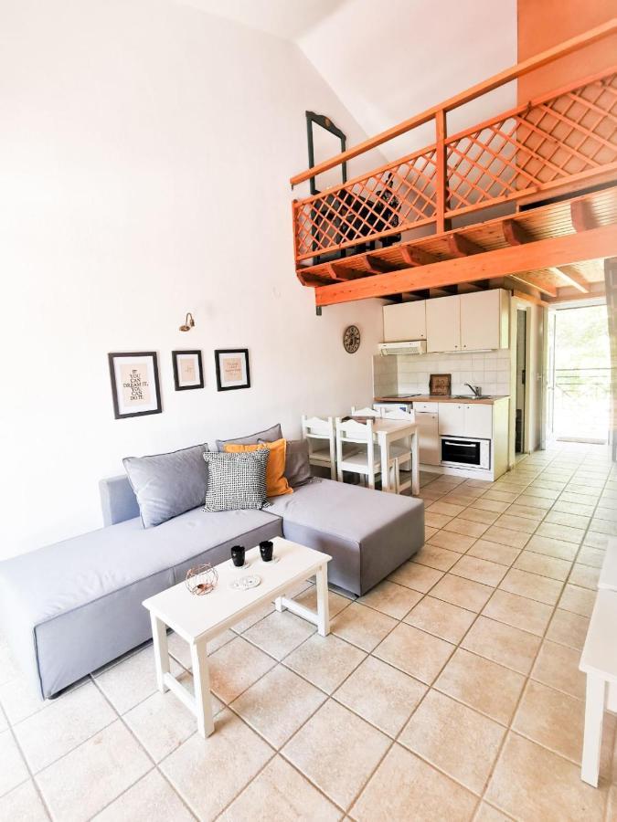 Haris Apartments Koukounaries Extérieur photo