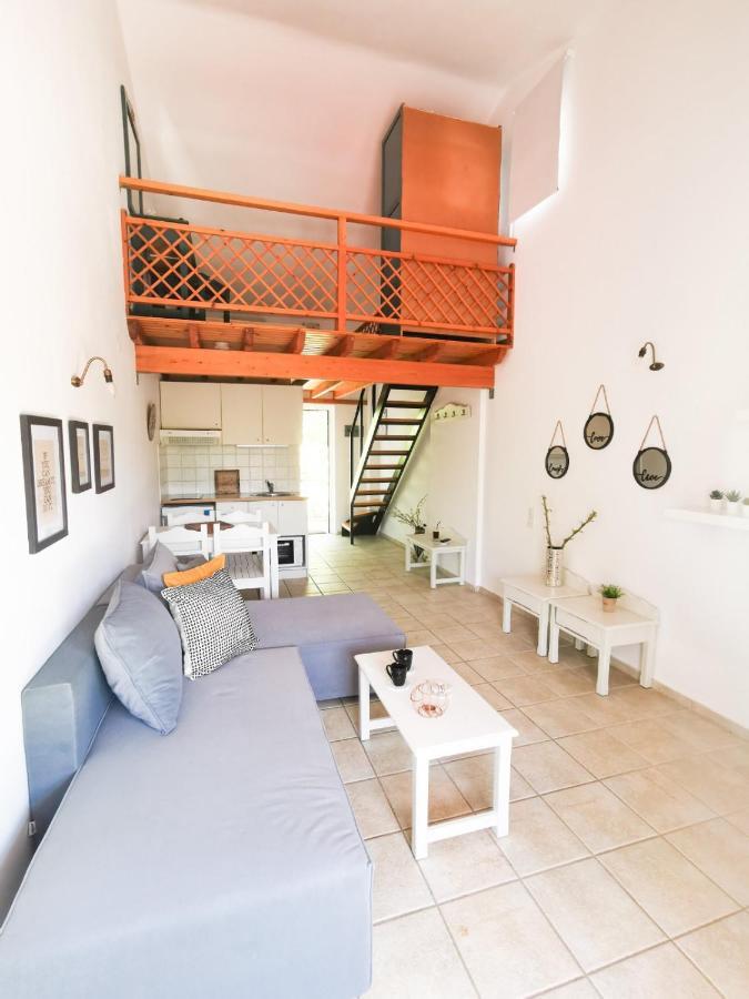 Haris Apartments Koukounaries Extérieur photo